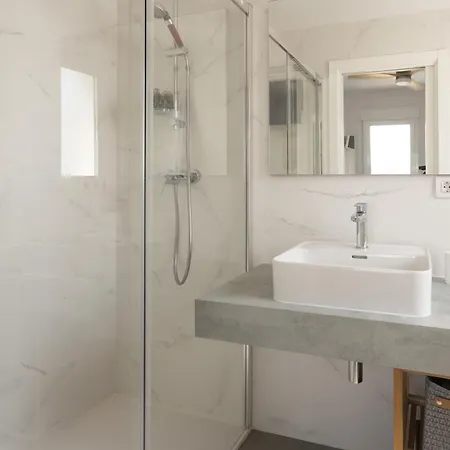 At Gregal Vi * Piles